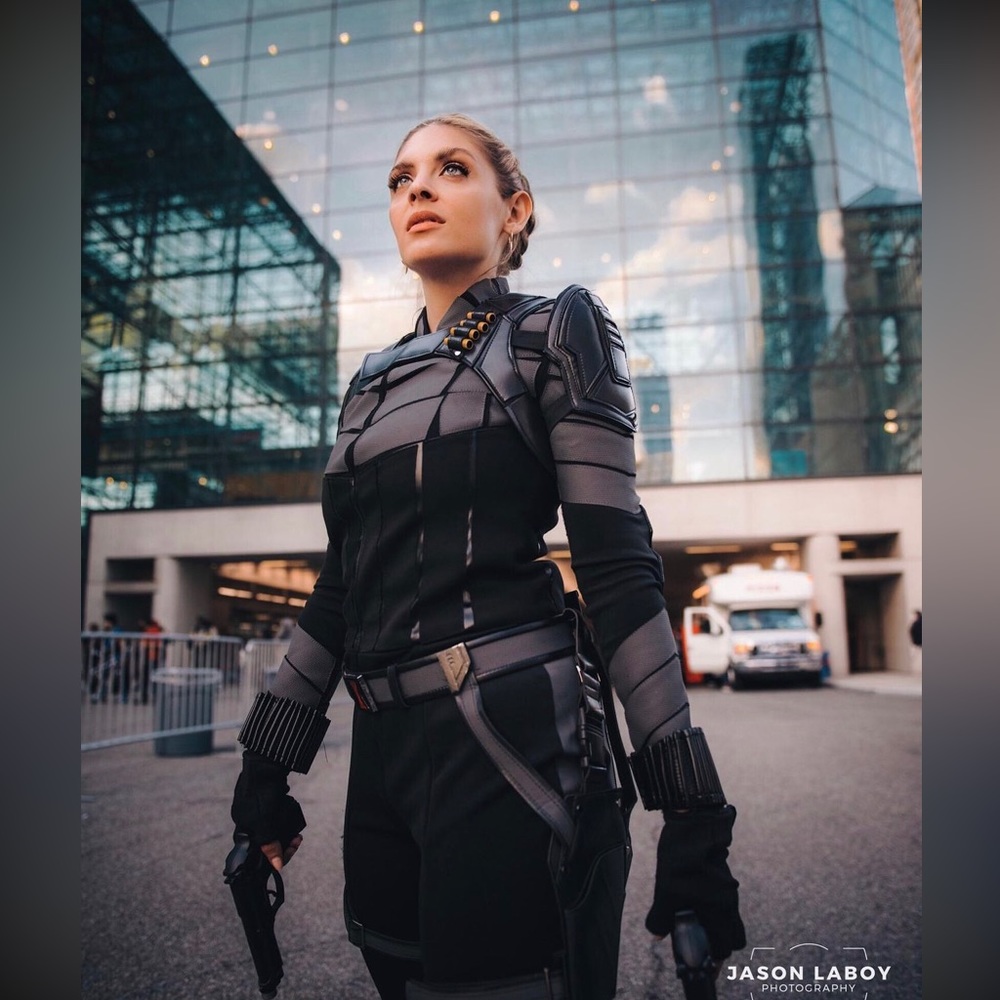 Redroom Yelena cosplay from sim cosplay